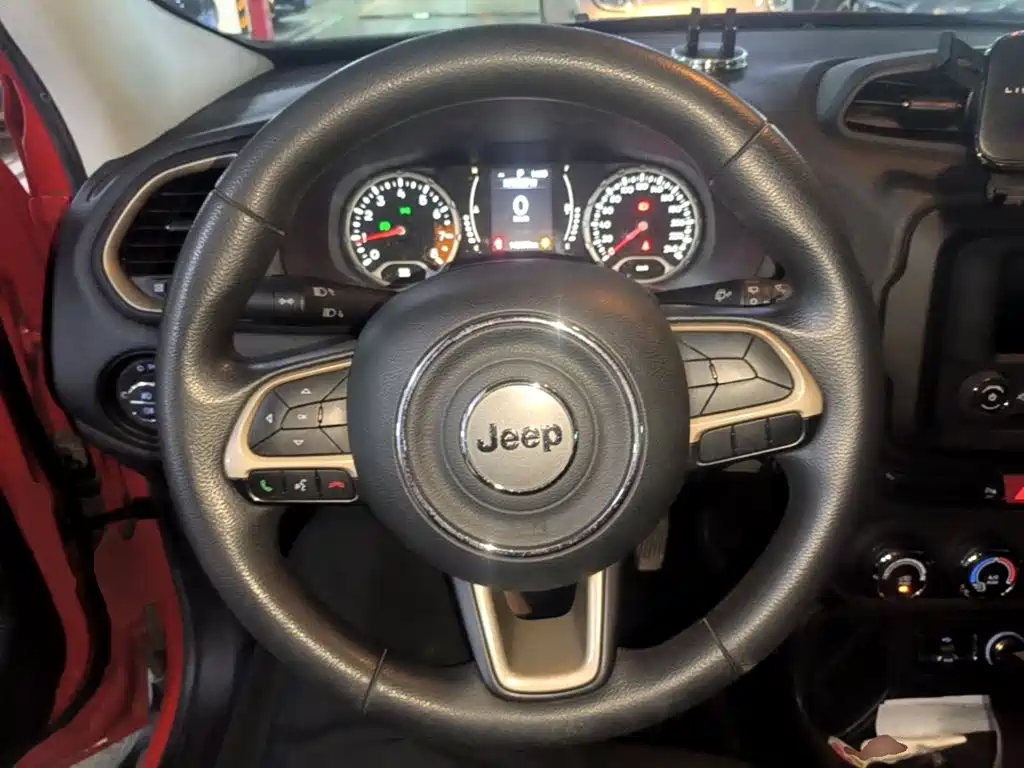 Jeep Renegade — миниатюра 11
