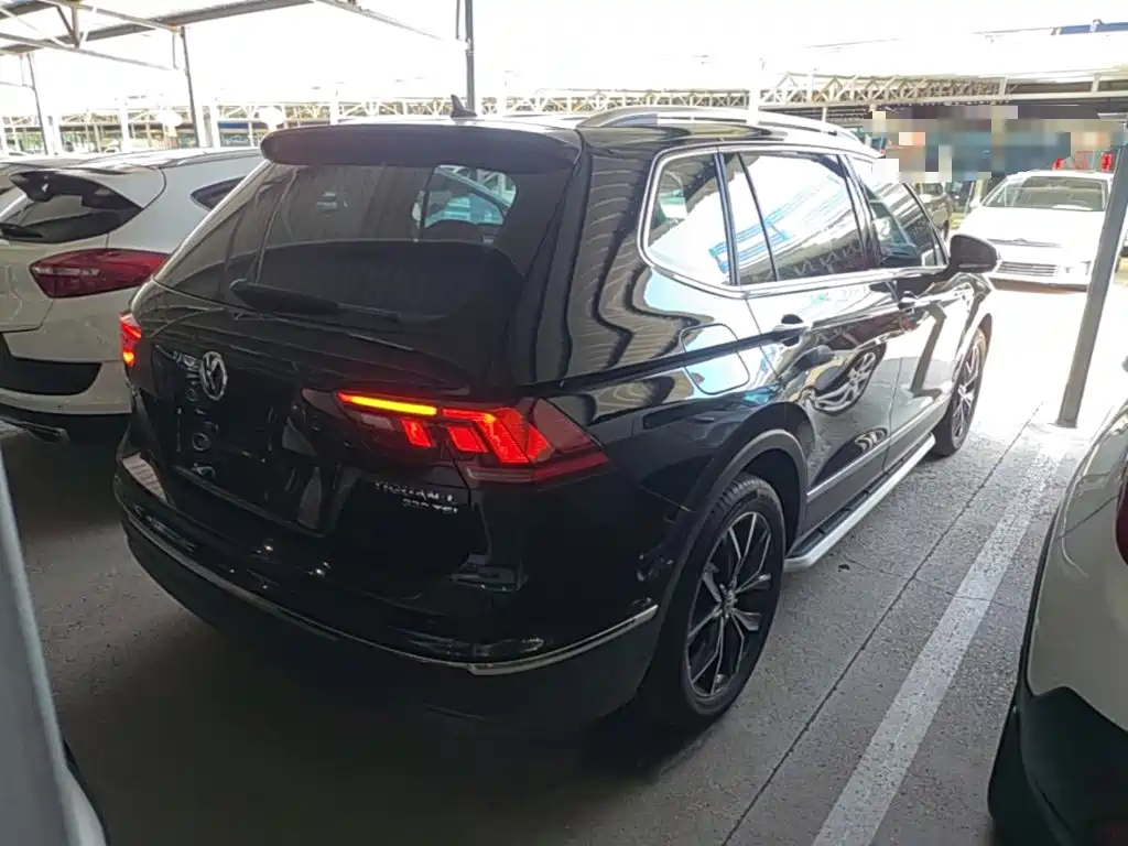 Volkswagen Tiguan L — миниатюра 7