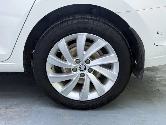 Skoda Rapid — миниатюра 14