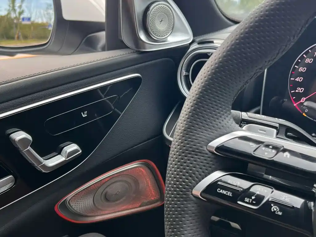 Mercedes-Benz C-Class — миниатюра 6