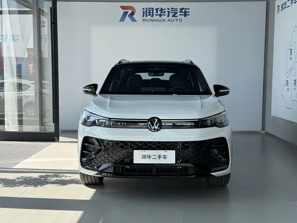 Volkswagen Tiguan L — миниатюра 2