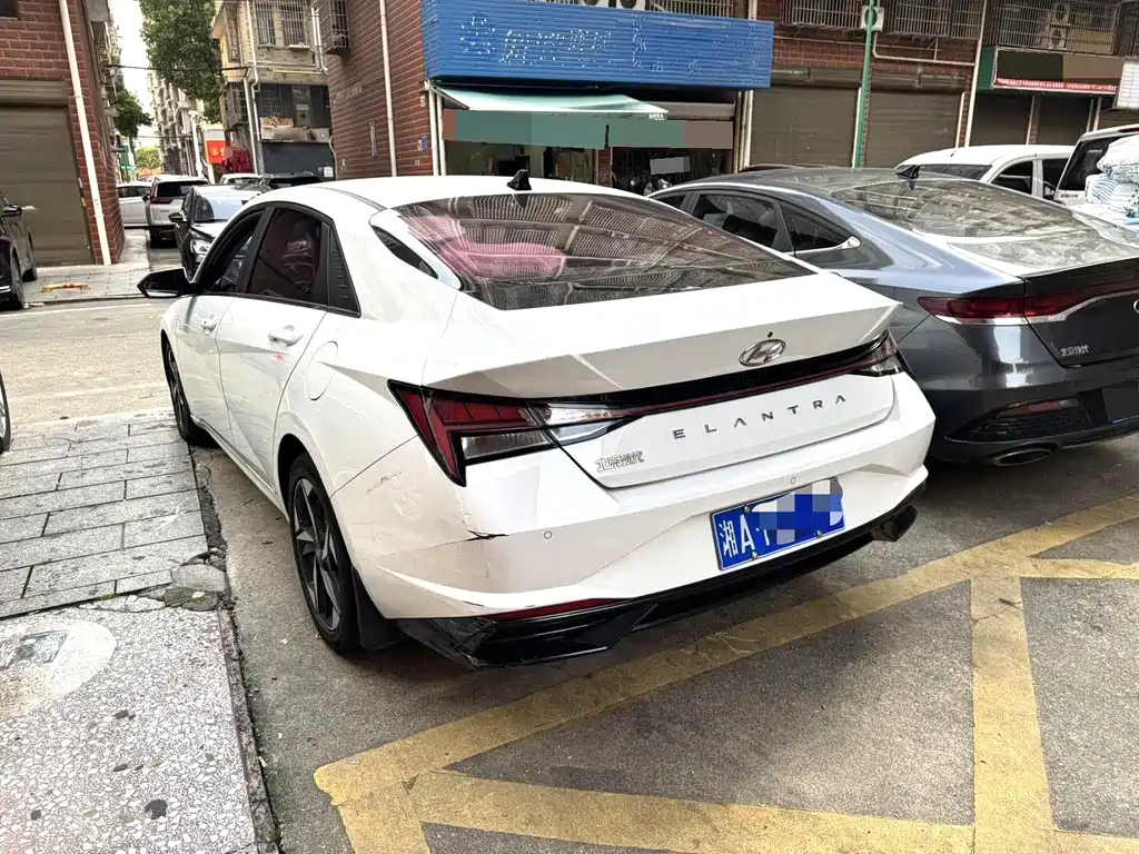 Hyundai Elantra — миниатюра 4