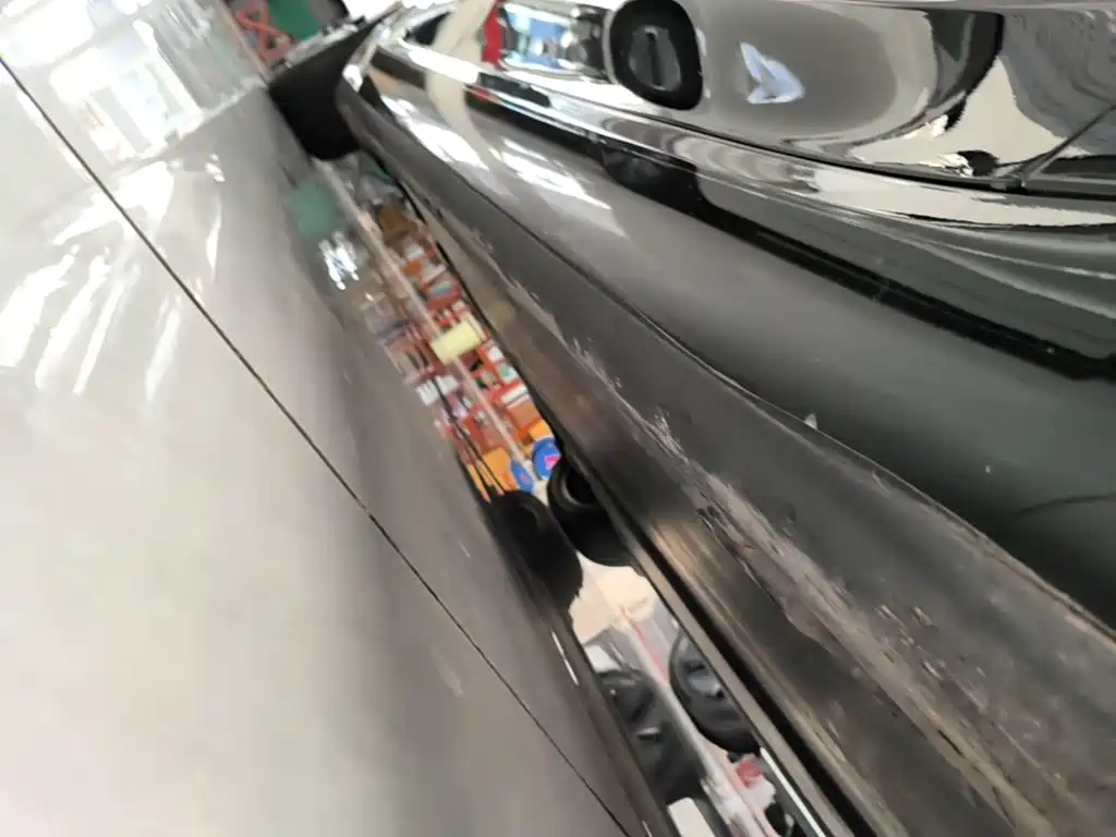 Tesla Model 3 — миниатюра 21