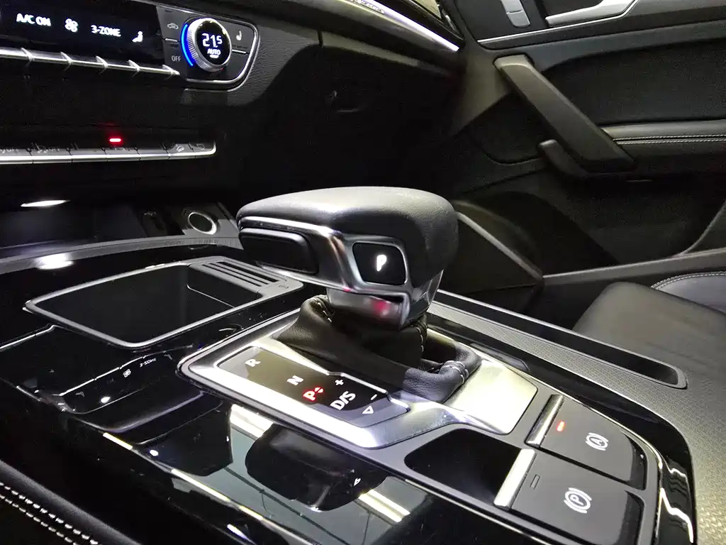Audi Q5L 2023 40T Luxury