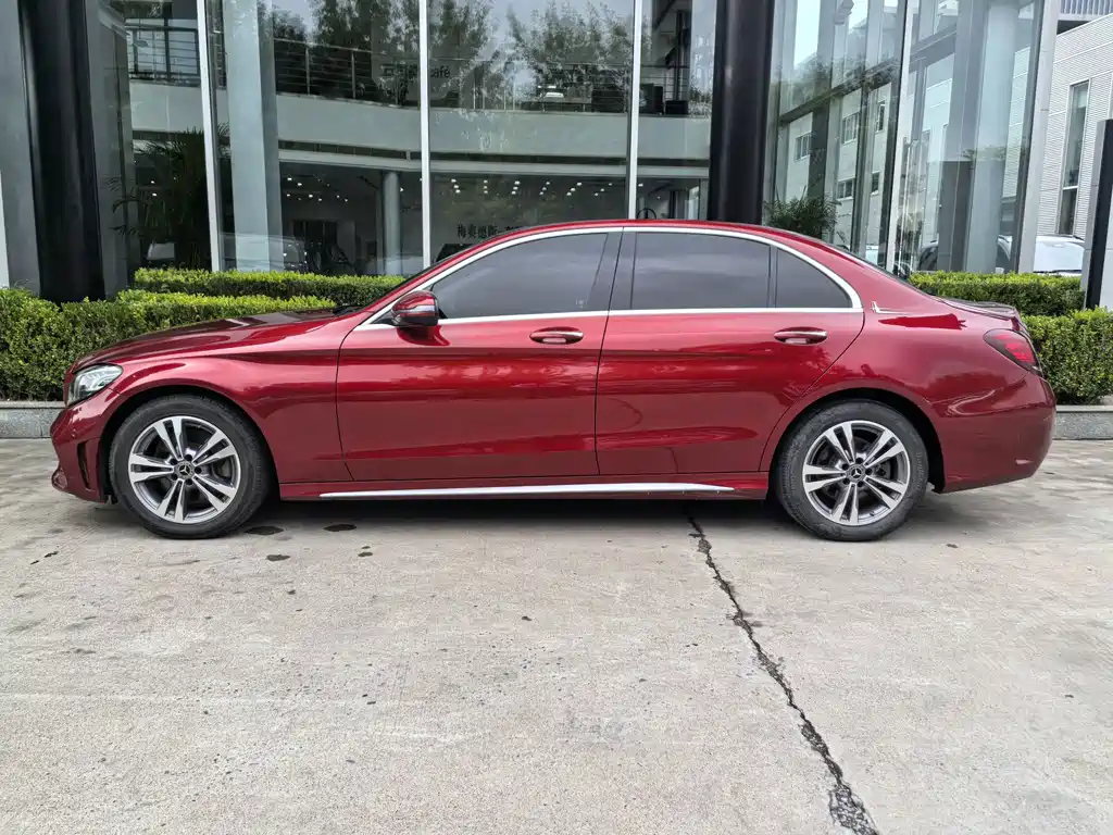 Mercedes-Benz C-Class — миниатюра 2