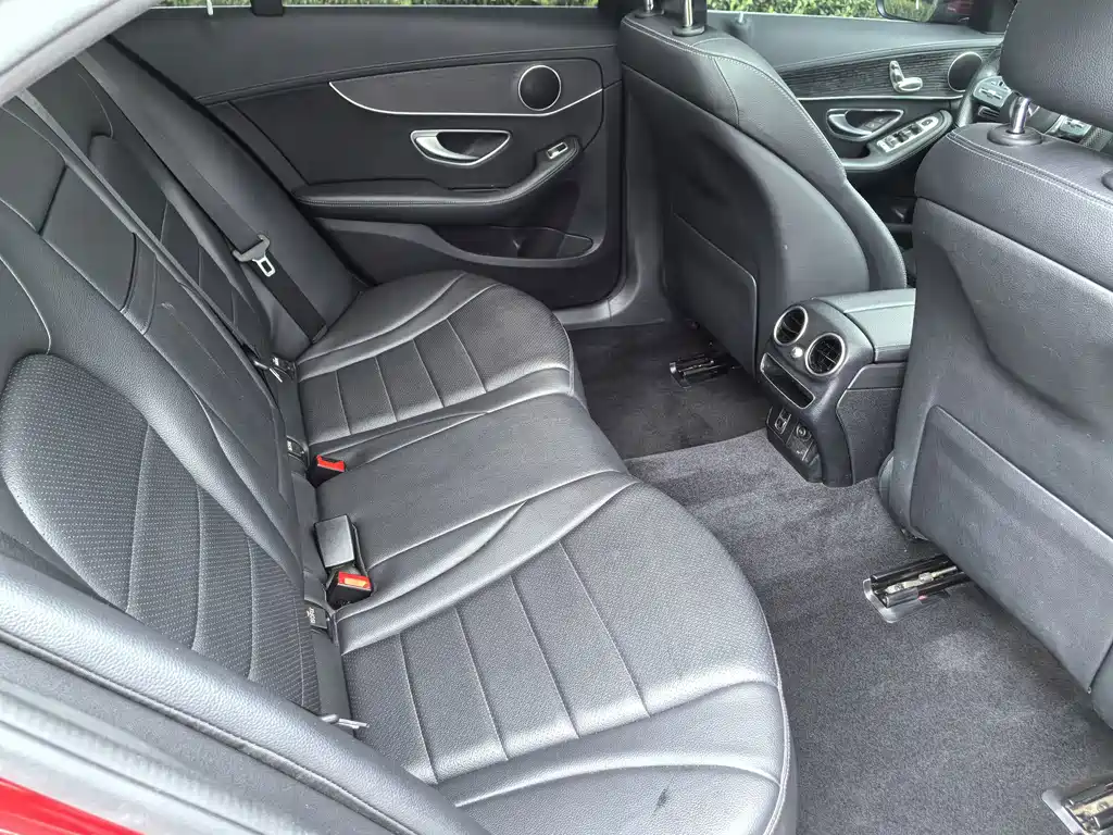 Mercedes-Benz C-Class — миниатюра 10