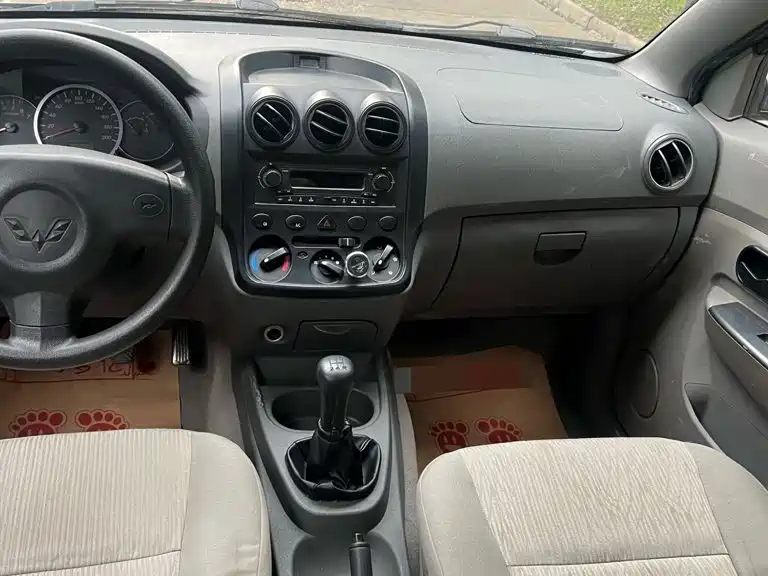 Wuling Hongguang — миниатюра 9