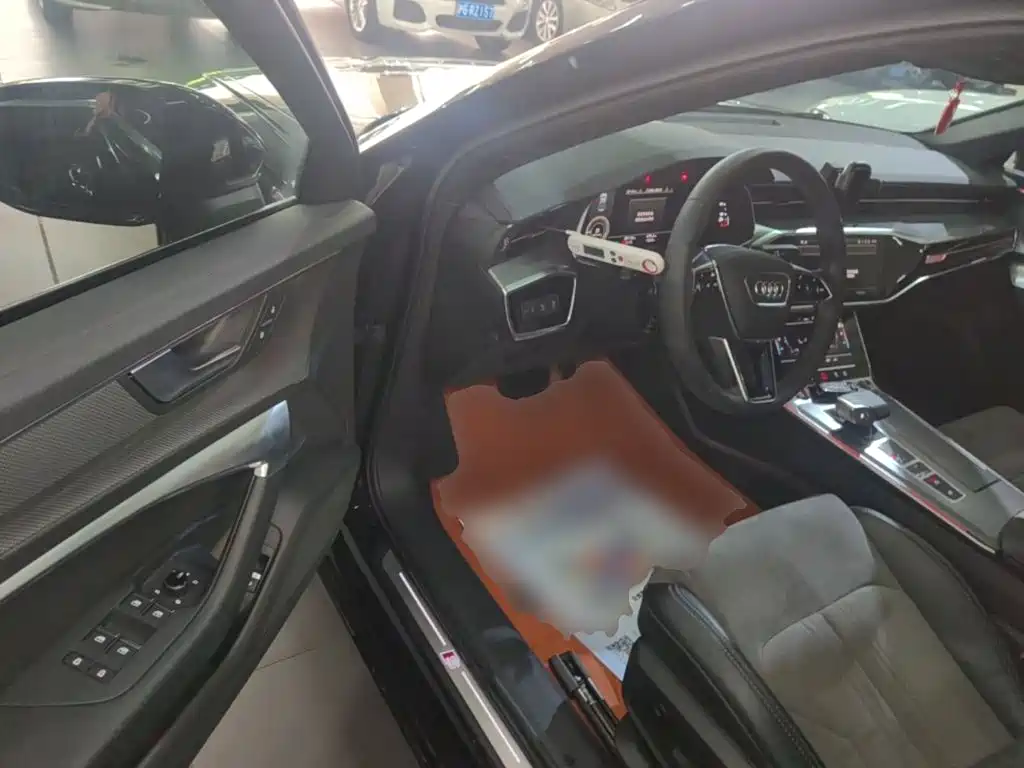 Audi A6L New Energy — миниатюра 16