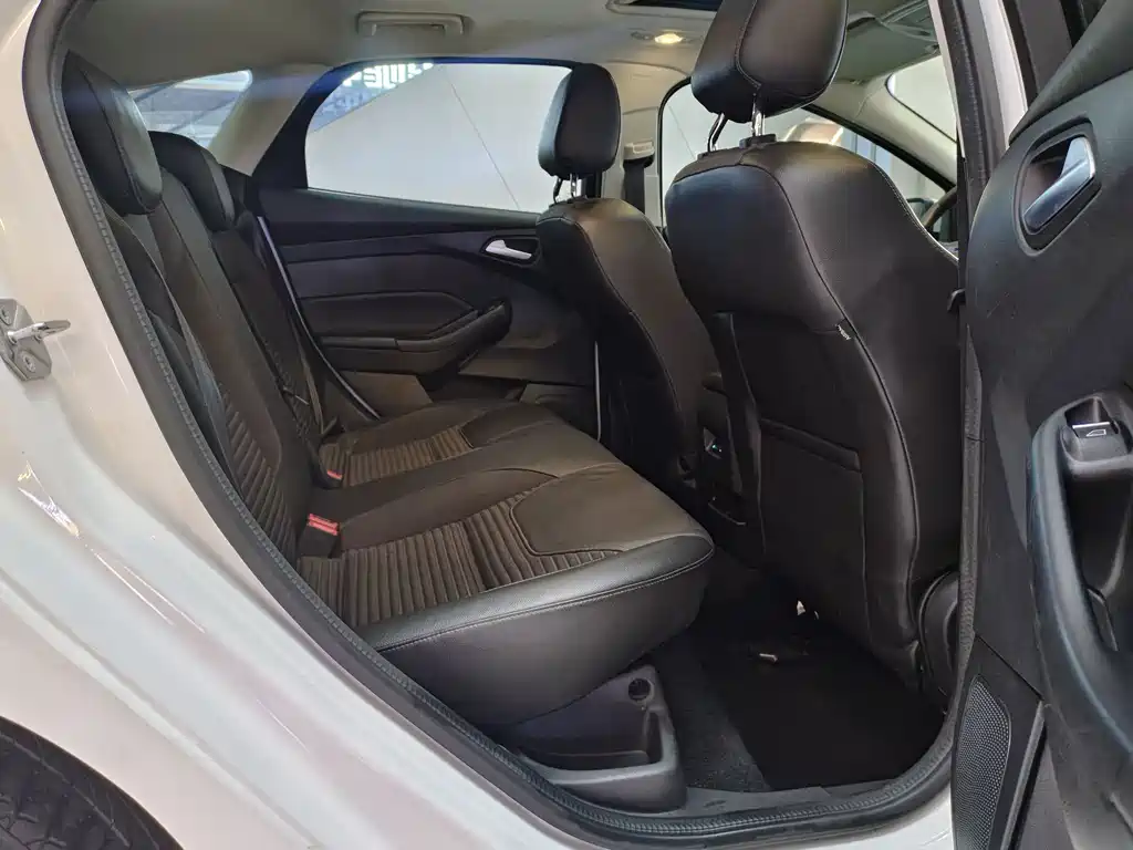 Ford Focus — миниатюра 18
