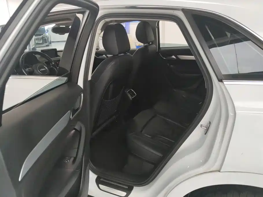 Audi Q3 — миниатюра 11