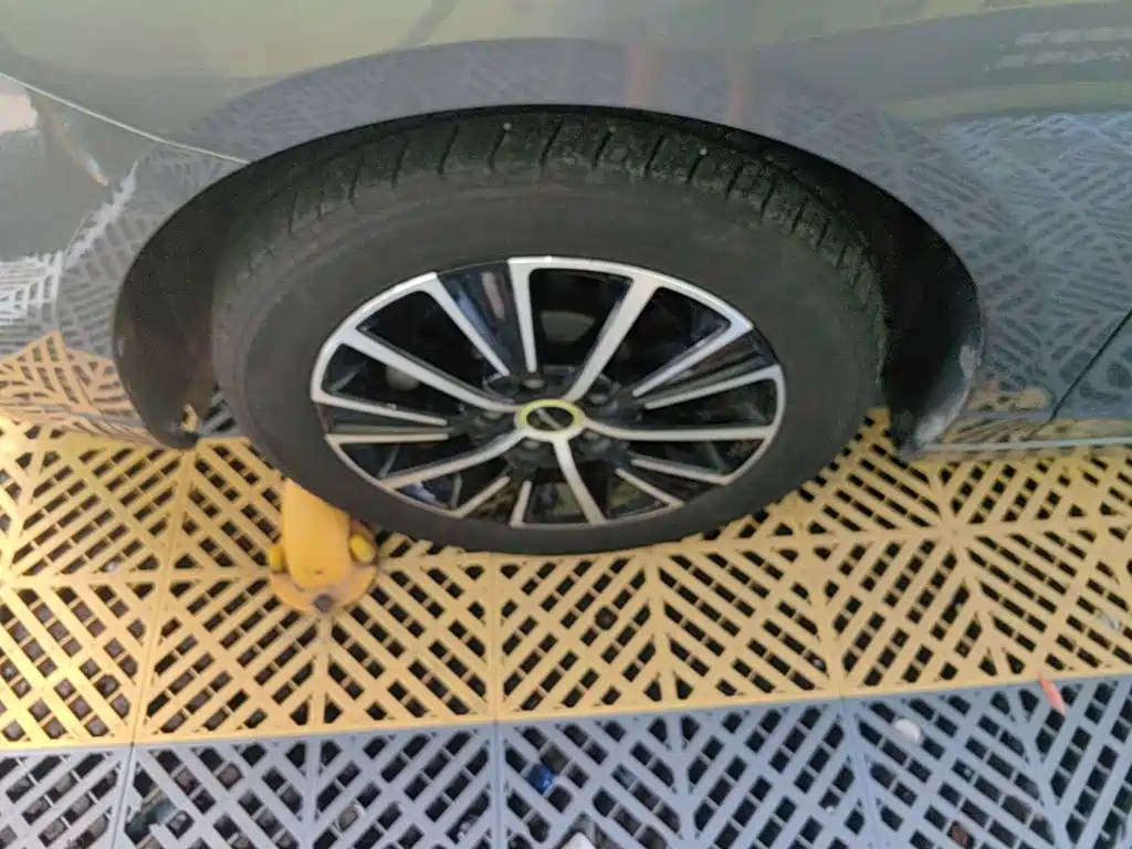 Roewe i5 — миниатюра 23