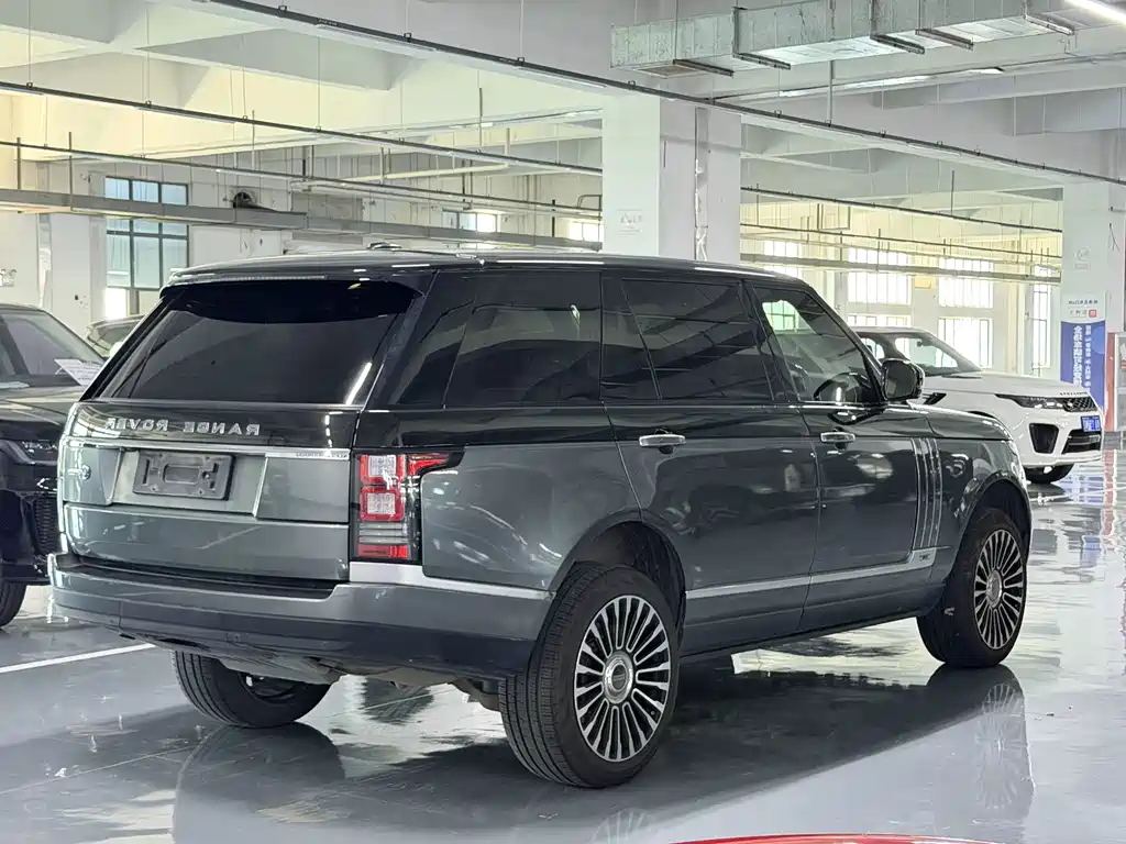 Land Rover Range Rover — миниатюра 9
