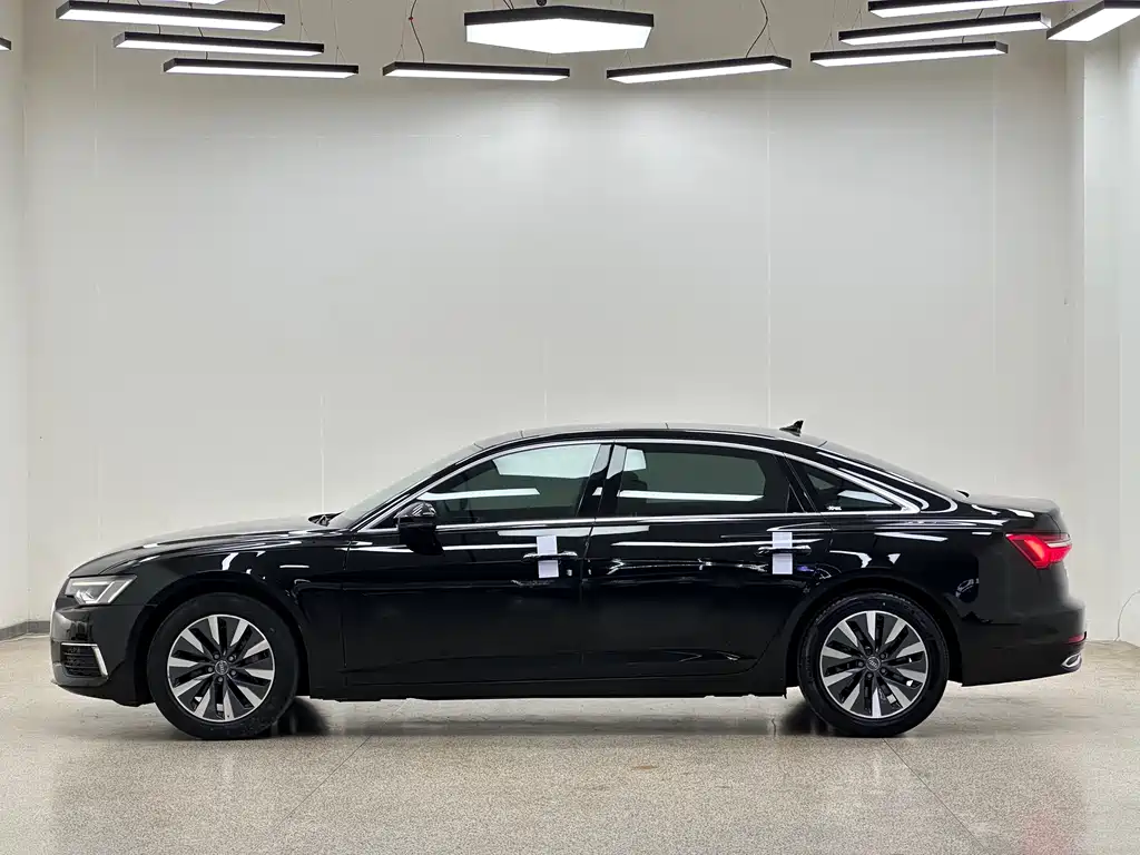 Audi A6L — миниатюра 10