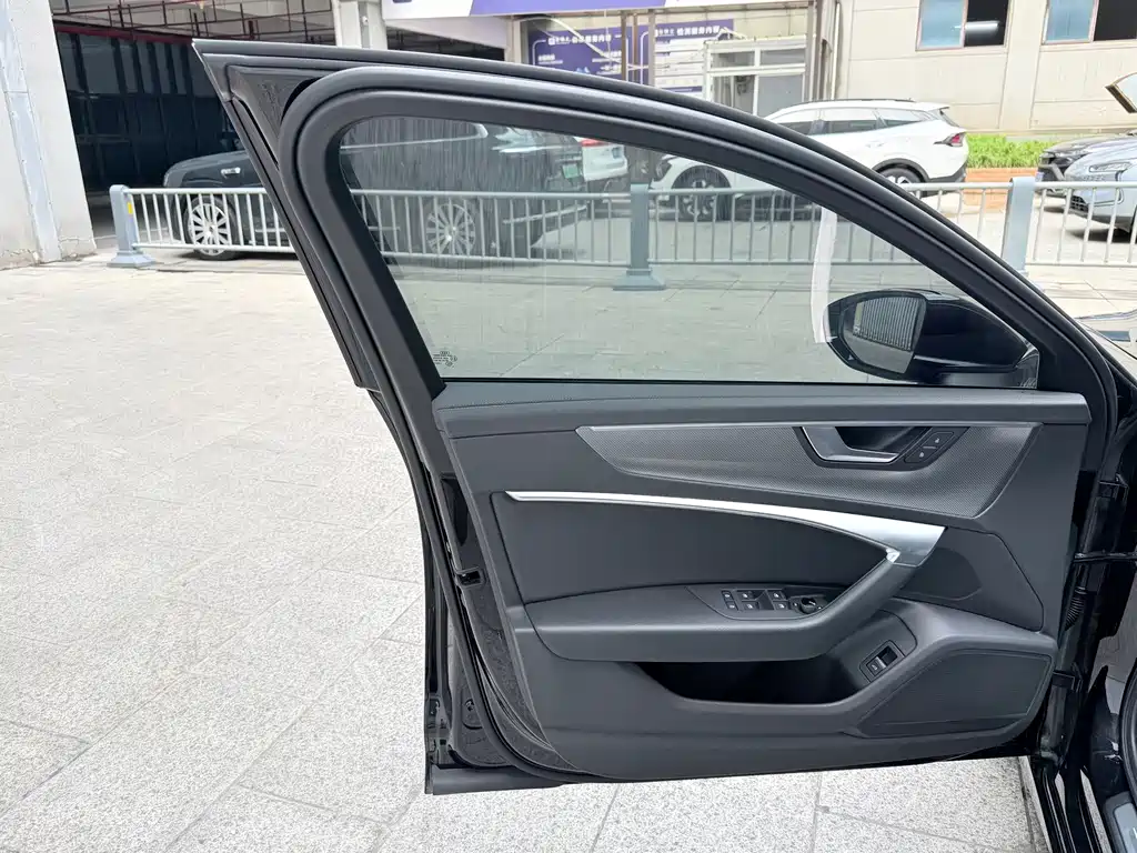 Audi A6L — миниатюра 3