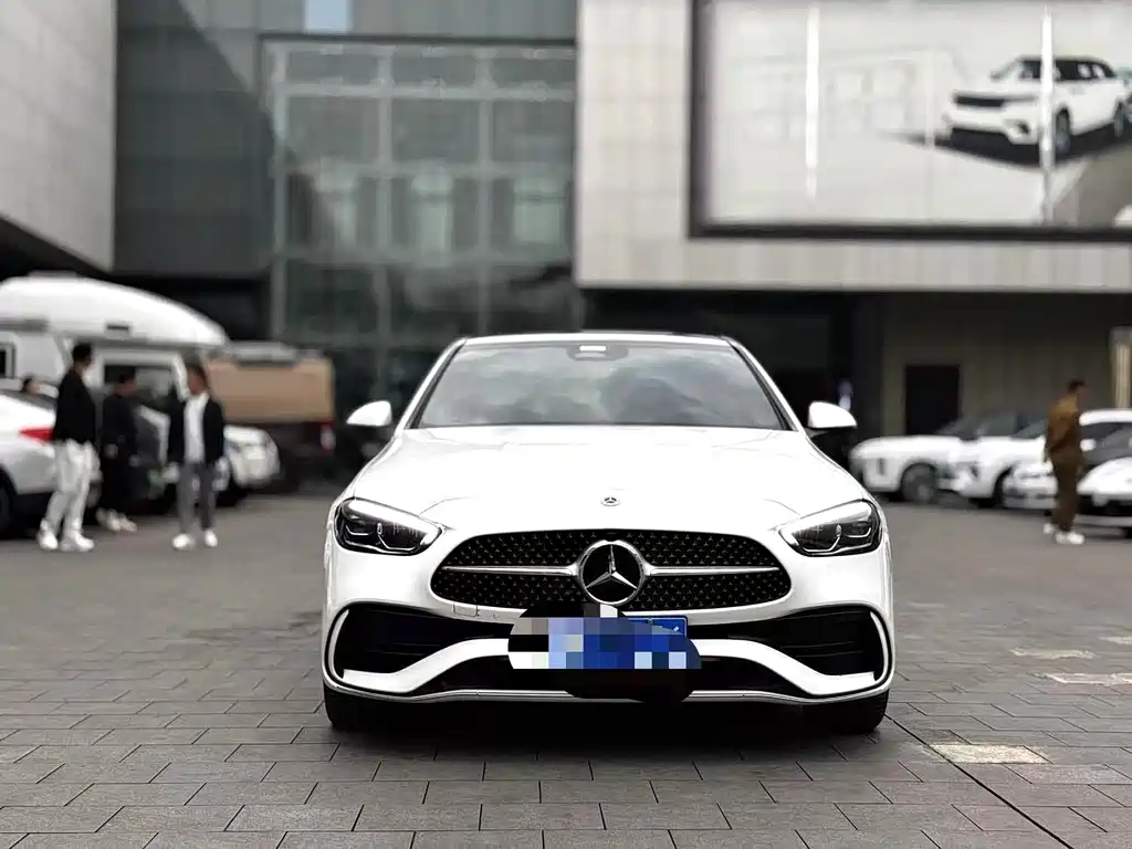 Mercedes-Benz C-Class — миниатюра 2