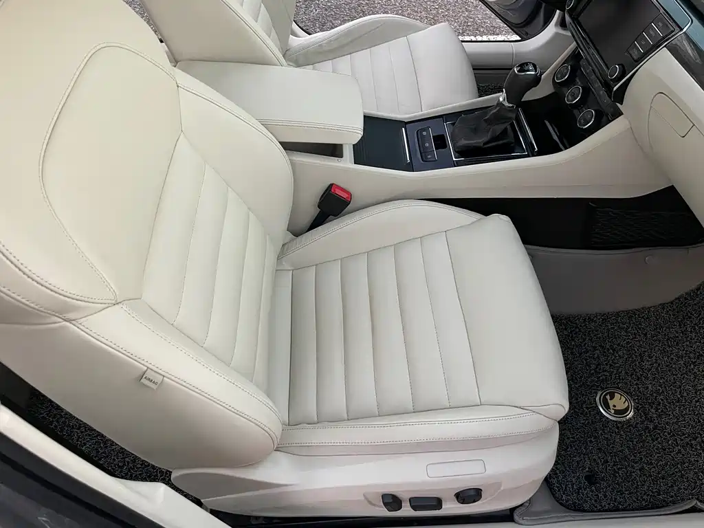 Skoda Superb — миниатюра 21