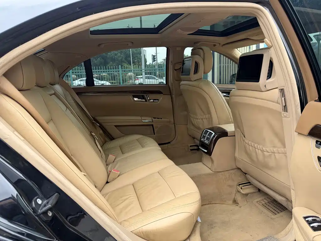 Mercedes-Benz S-Class — миниатюра 12