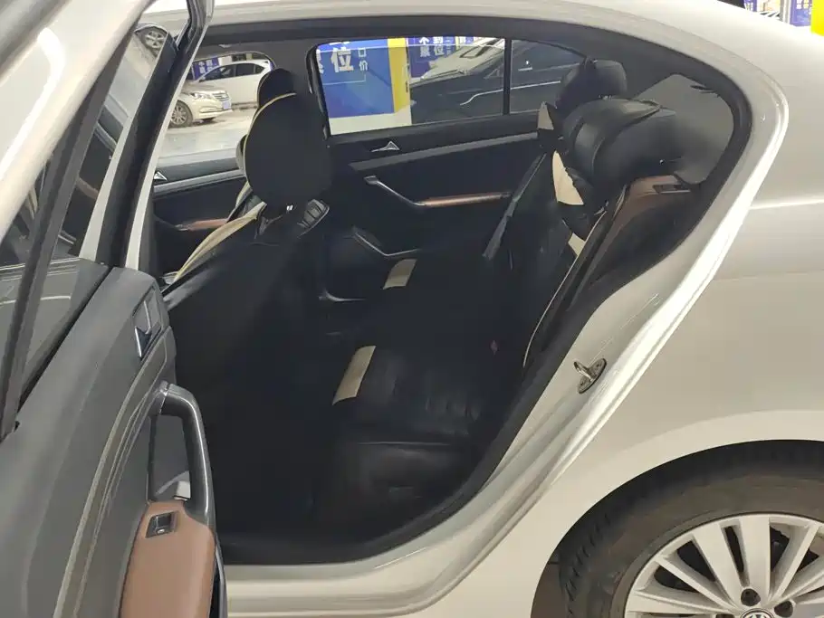 Volkswagen Lavida — миниатюра 11