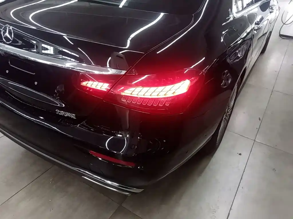 Mercedes-Benz E-Class — миниатюра 8