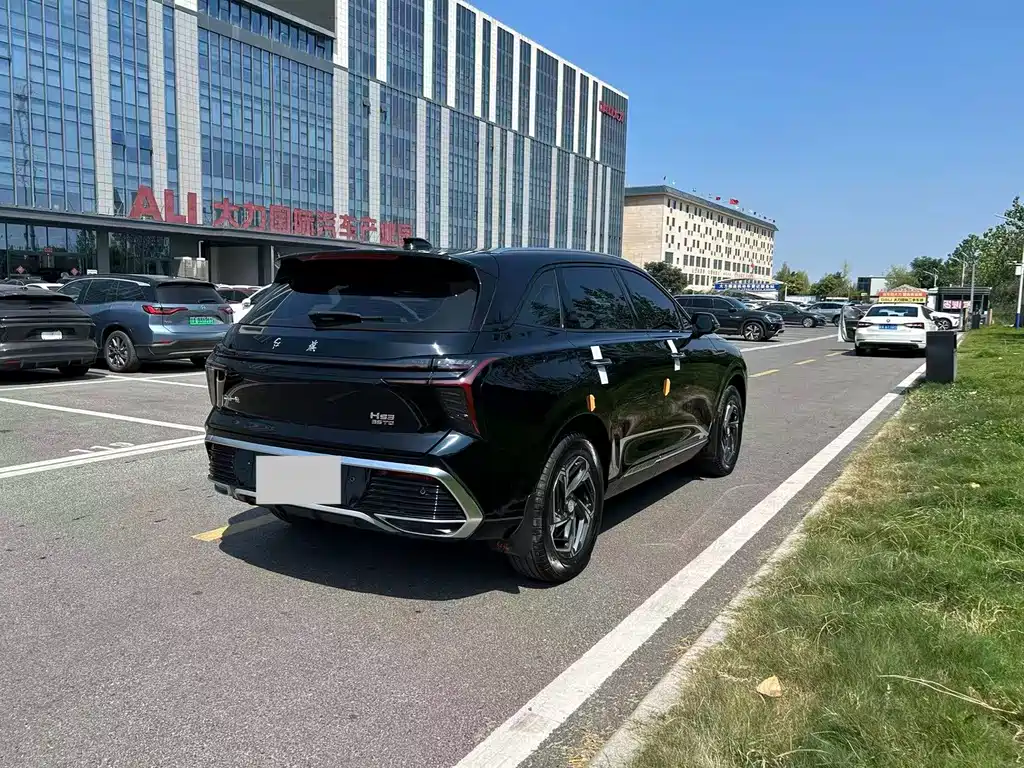 Hongqi Hongqi HS3 — миниатюра 9