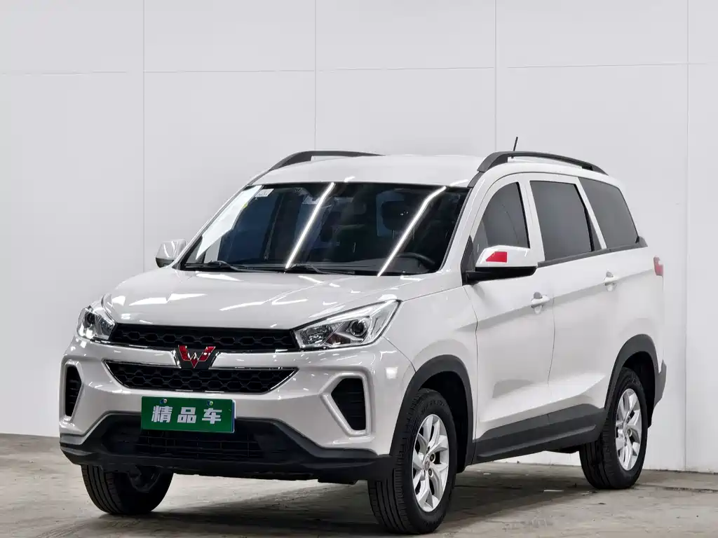 Купить Wuling Hongguang S3