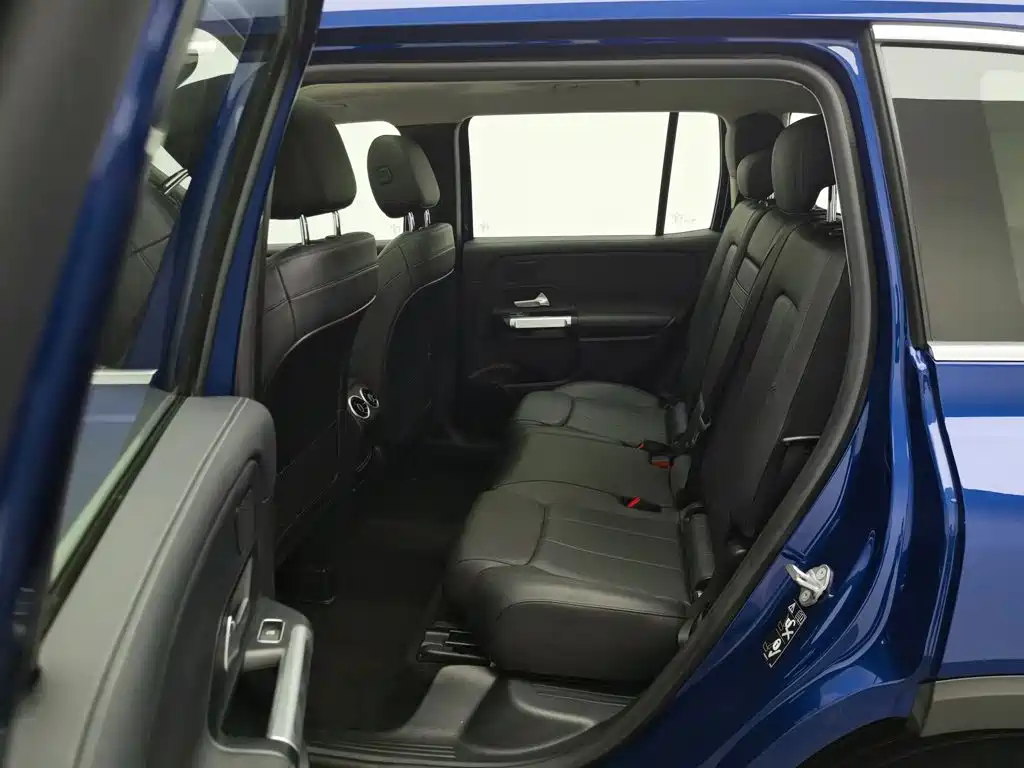 Mercedes-Benz GLB — миниатюра 15