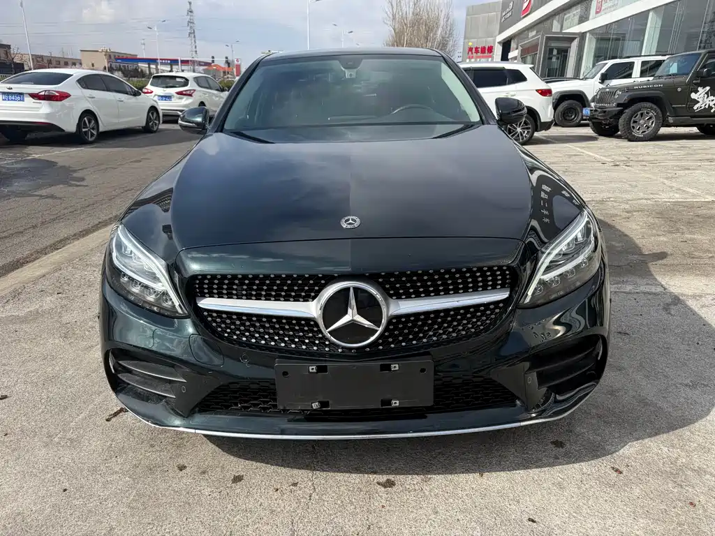 Mercedes-Benz C-Class 2021