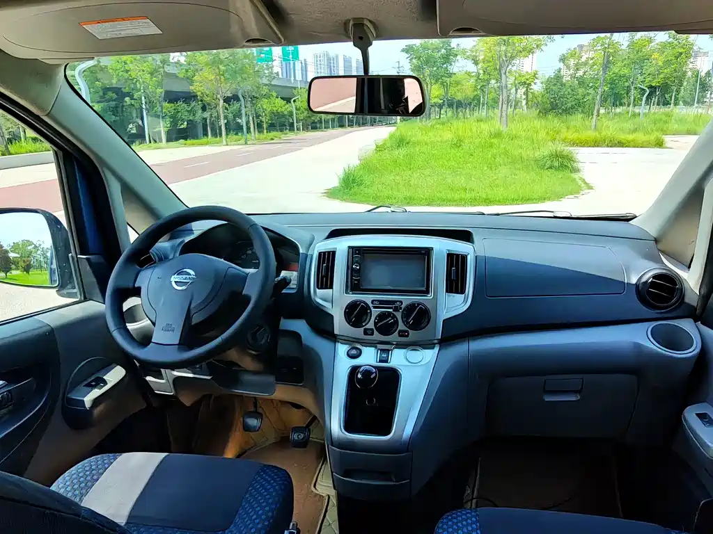 Nissan NV200 — миниатюра 19