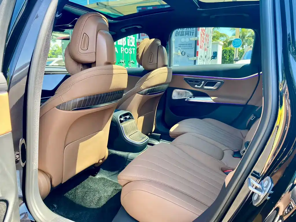Mercedes-Benz E-Class — миниатюра 9