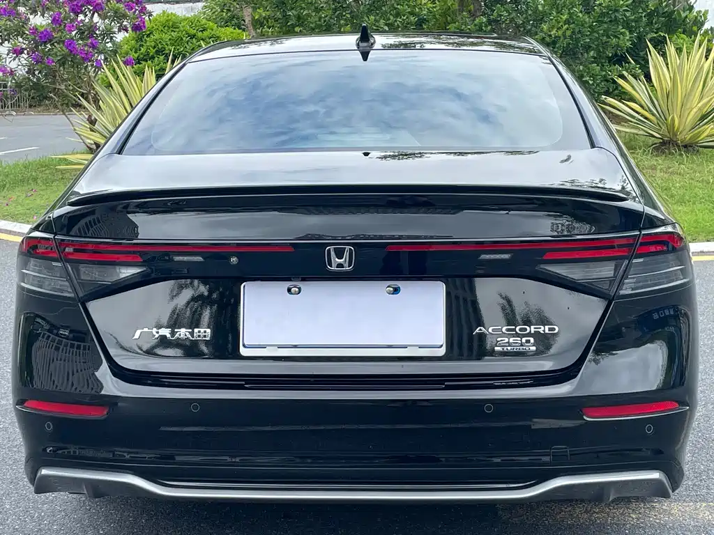 Honda Accord — миниатюра 19