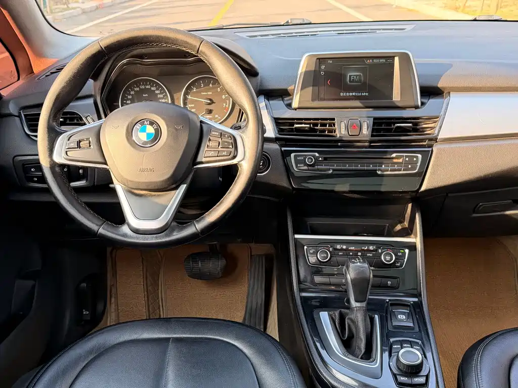 BMW 2 Series Active Tourer — миниатюра 14