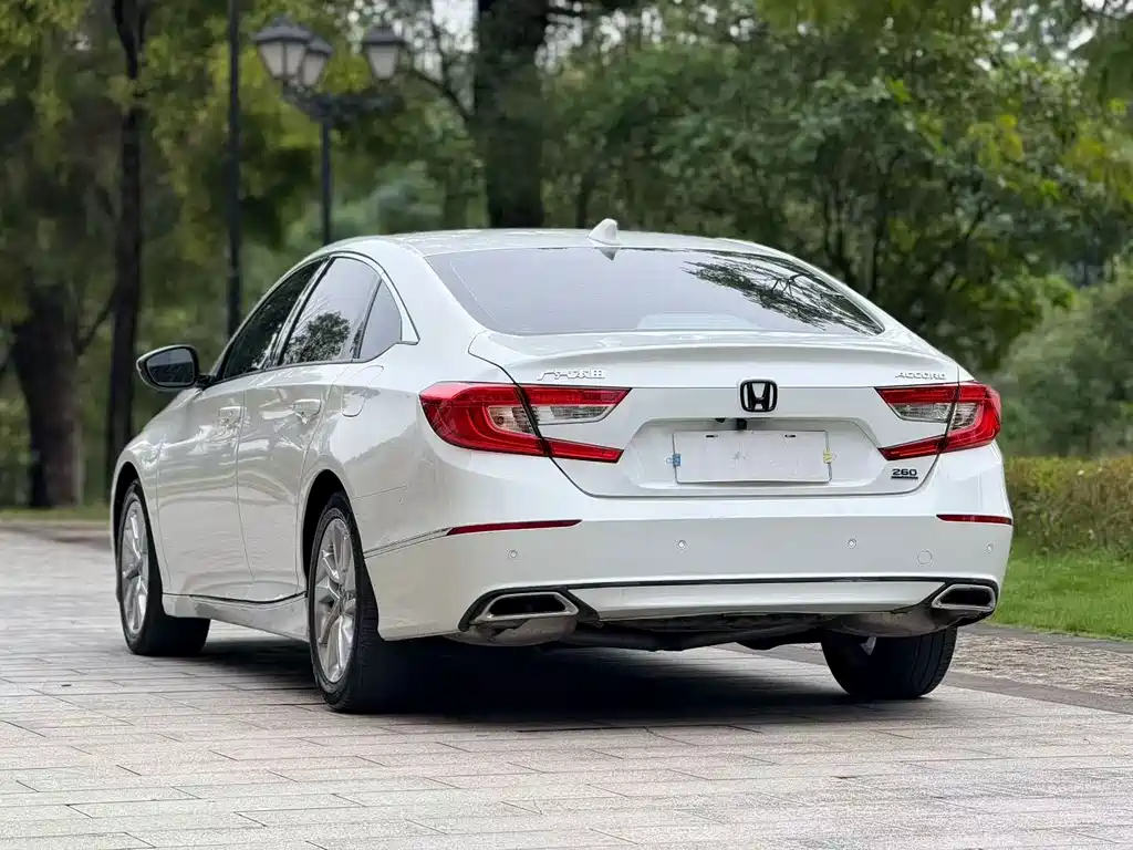 Honda Accord — миниатюра 9