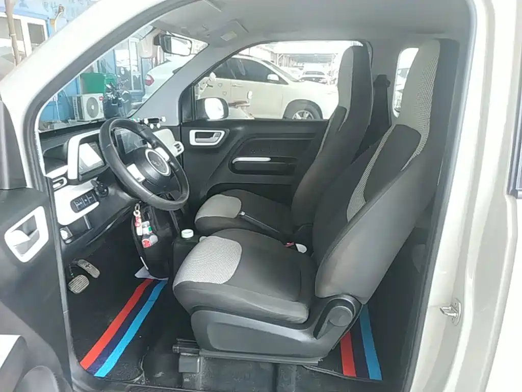 Wuling MINIEV — миниатюра 15