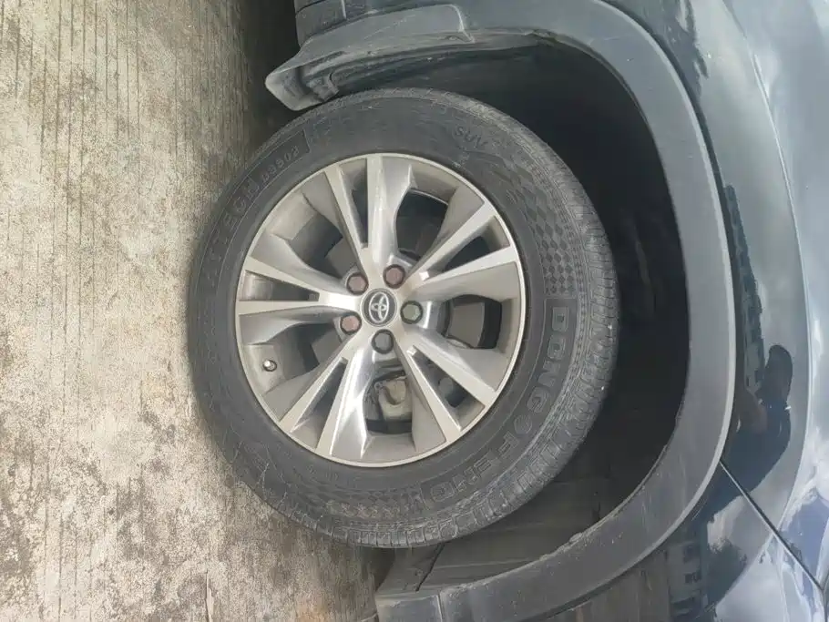 Toyota Highlander — миниатюра 6