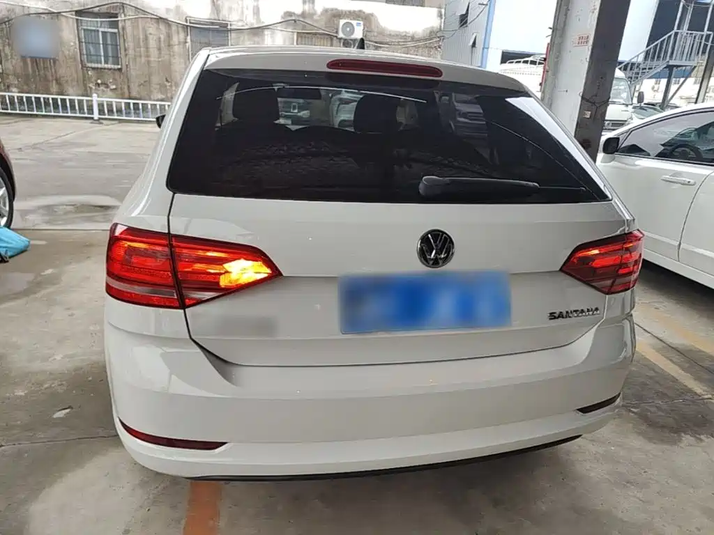 Volkswagen Santana — миниатюра 6