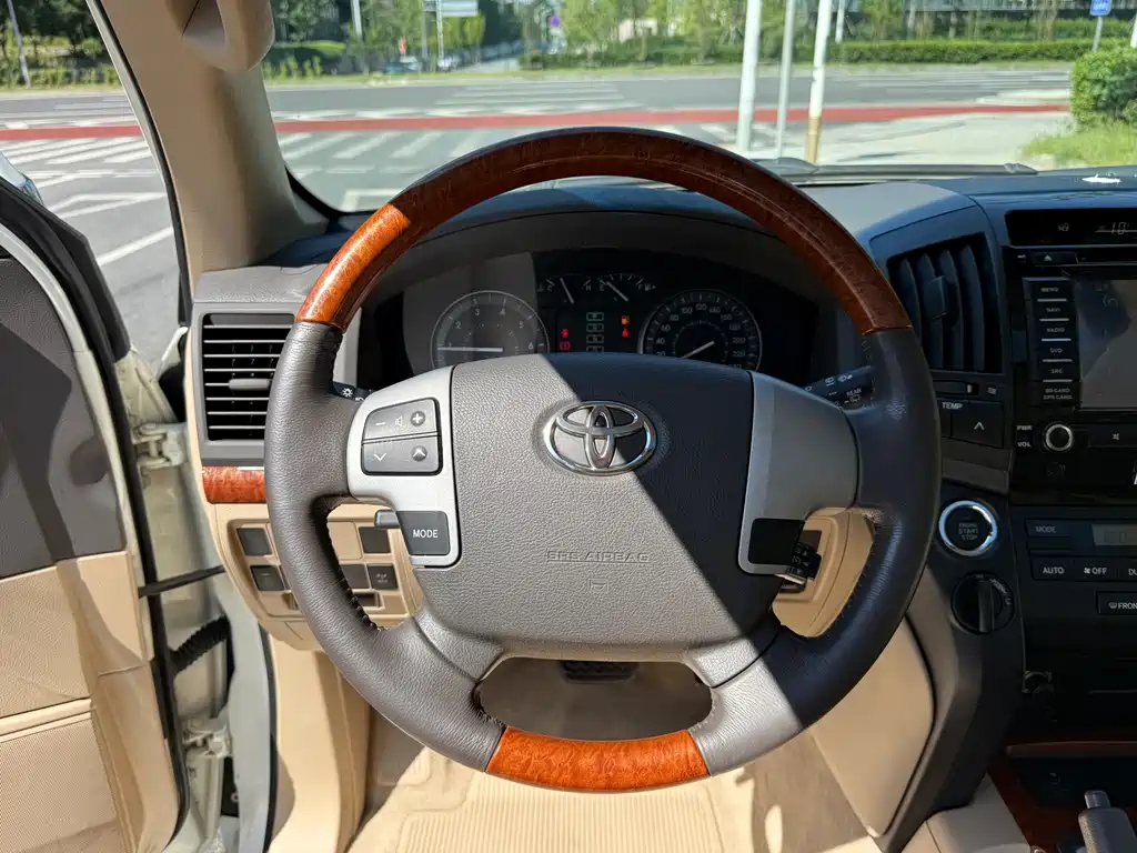 Toyota Land Cruiser — миниатюра 15