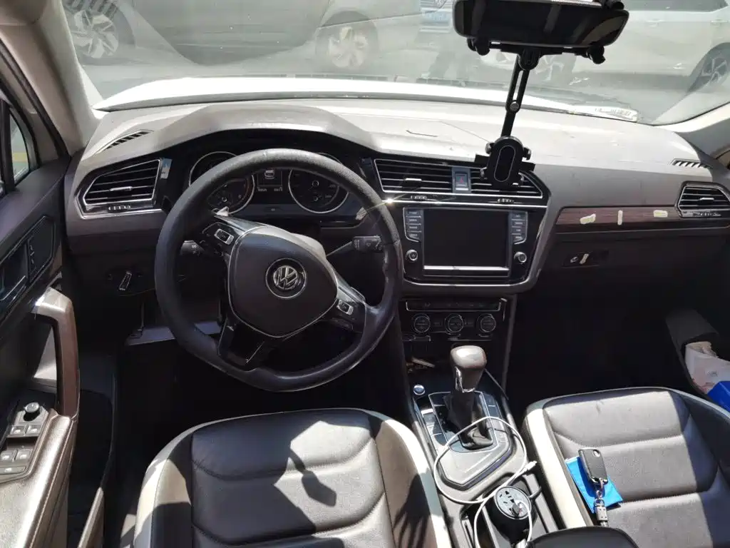 Volkswagen Tiguan L — миниатюра 5