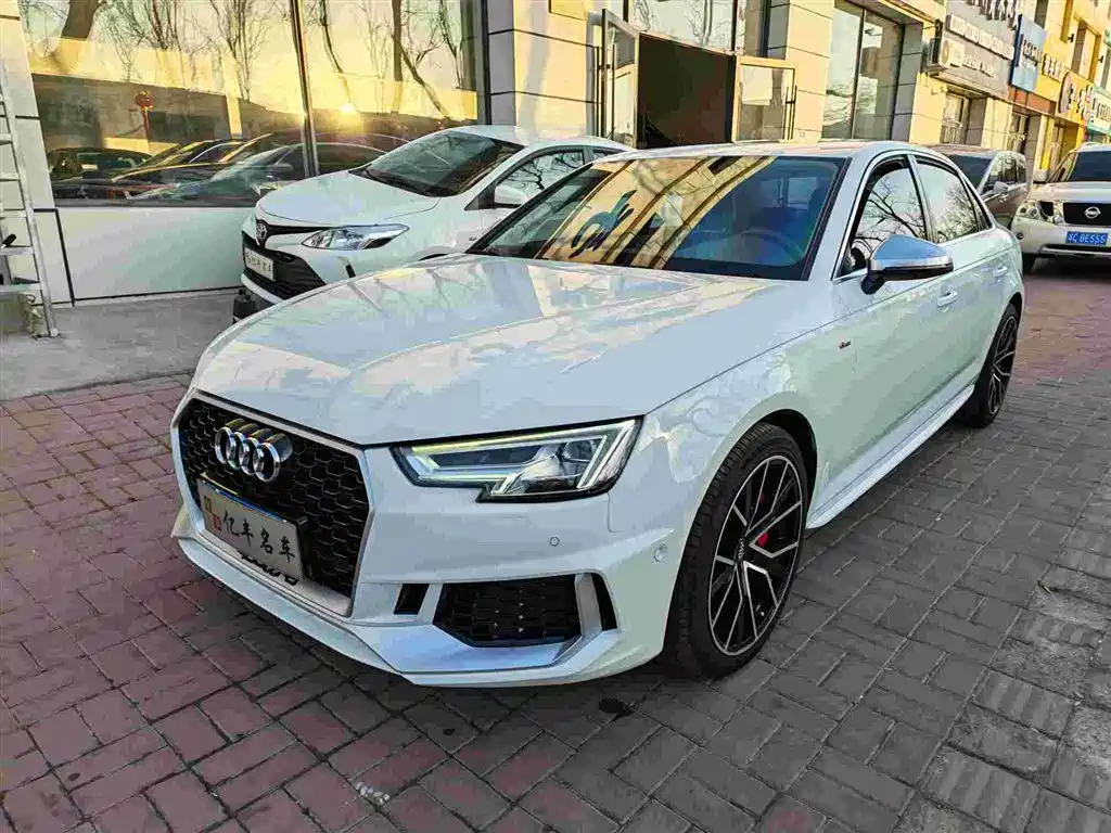 Audi A4L 2018