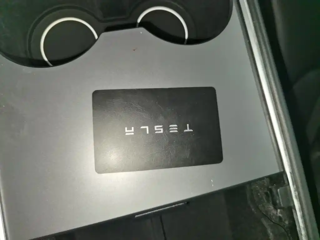 Tesla Model 3 — миниатюра 17
