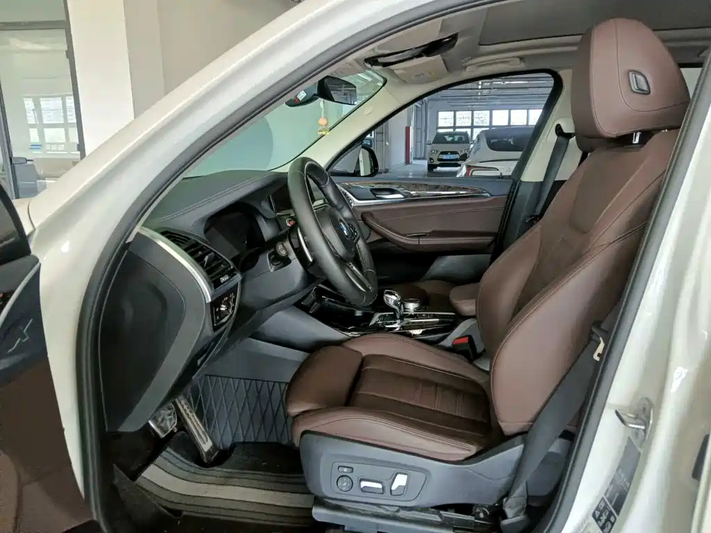 BMW X3 — миниатюра 8