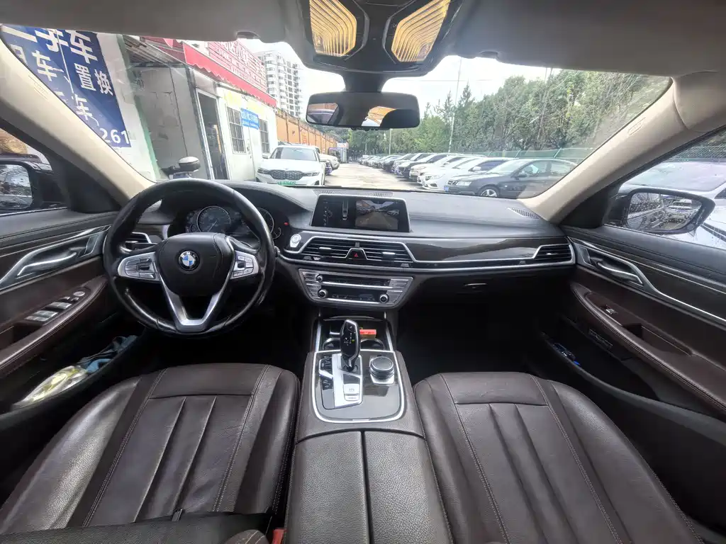 BMW 7 Series 7 2017 730Li Lead