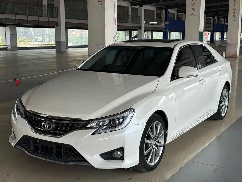 Toyota Reiz 2015