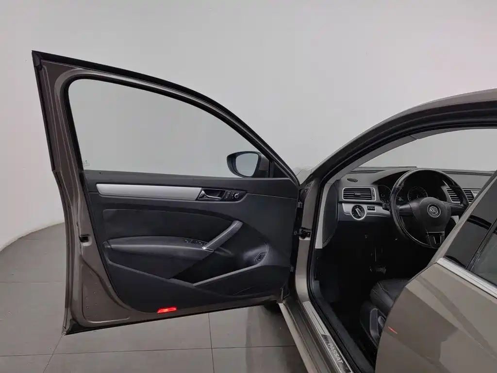 Volkswagen Passat — миниатюра 8