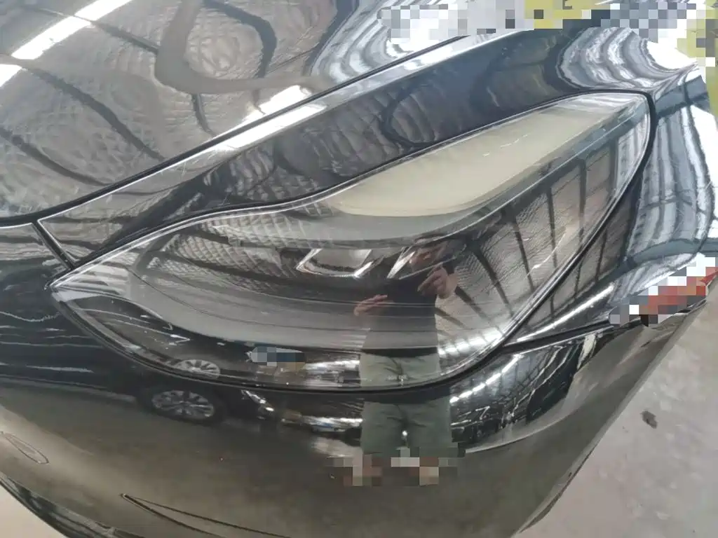Tesla Model 3 — миниатюра 18