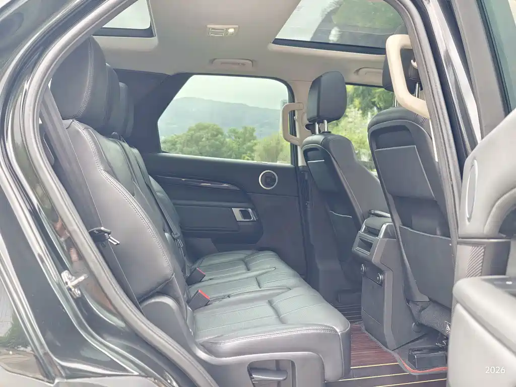 Land Rover Discovery — миниатюра 6