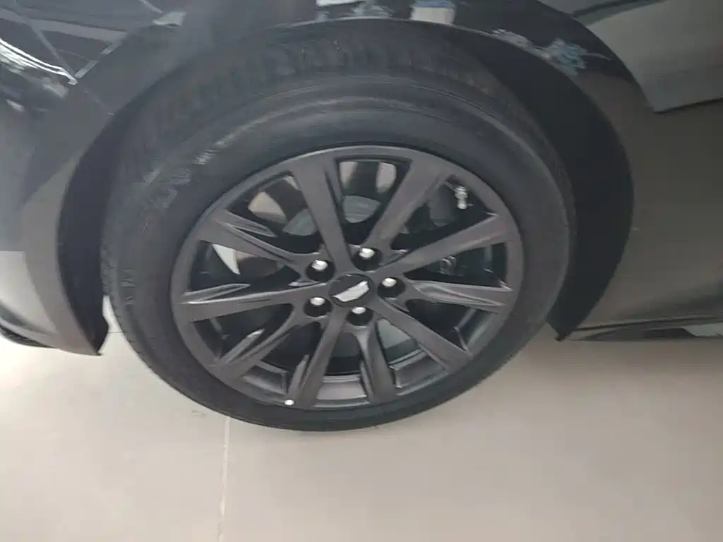 Cadillac CT5 — миниатюра 23