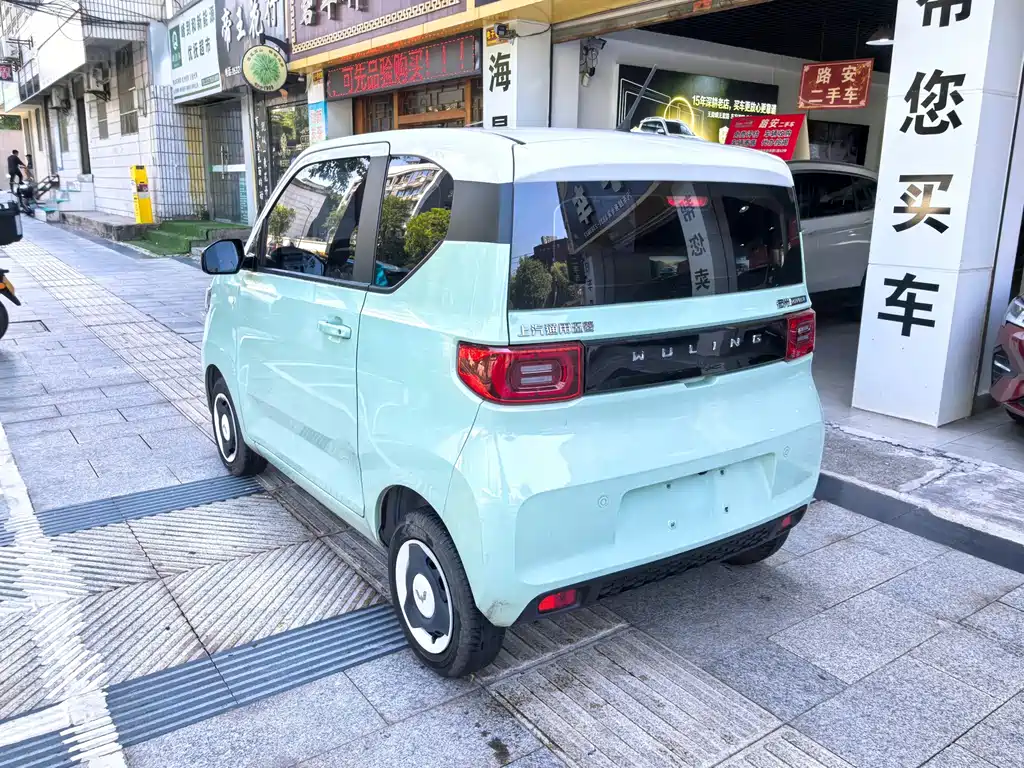Wuling MINIEV — миниатюра 6