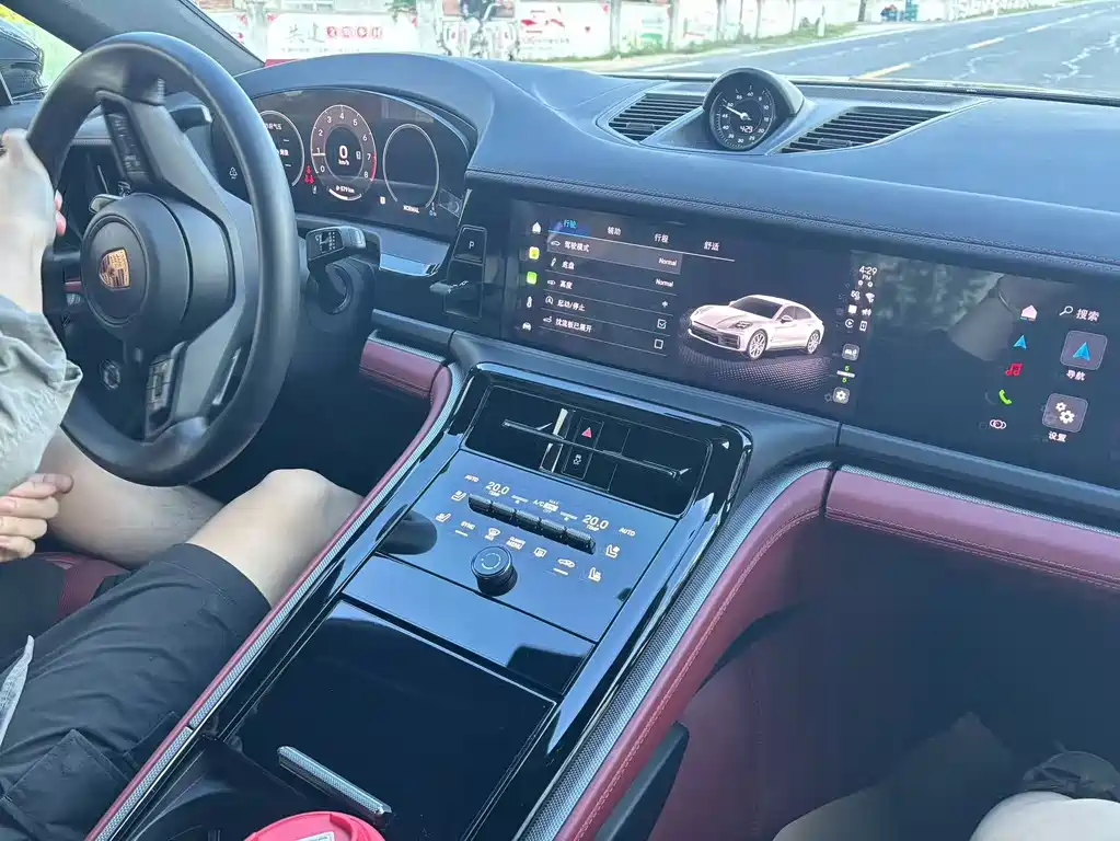 Porsche Panamera — миниатюра 5