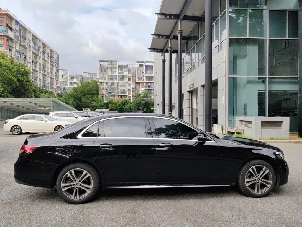 Mercedes-Benz E-Class E 2023 E 260 L Sport
