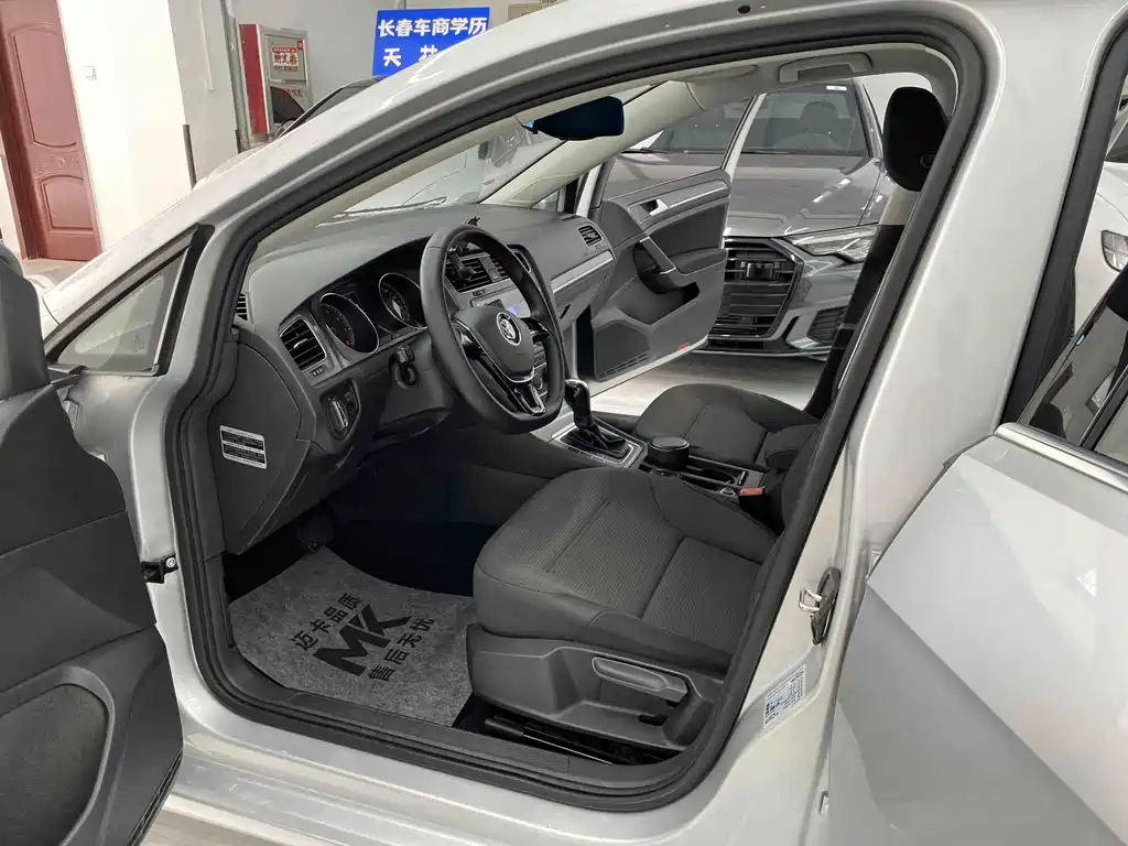 Volkswagen Golf — миниатюра 4